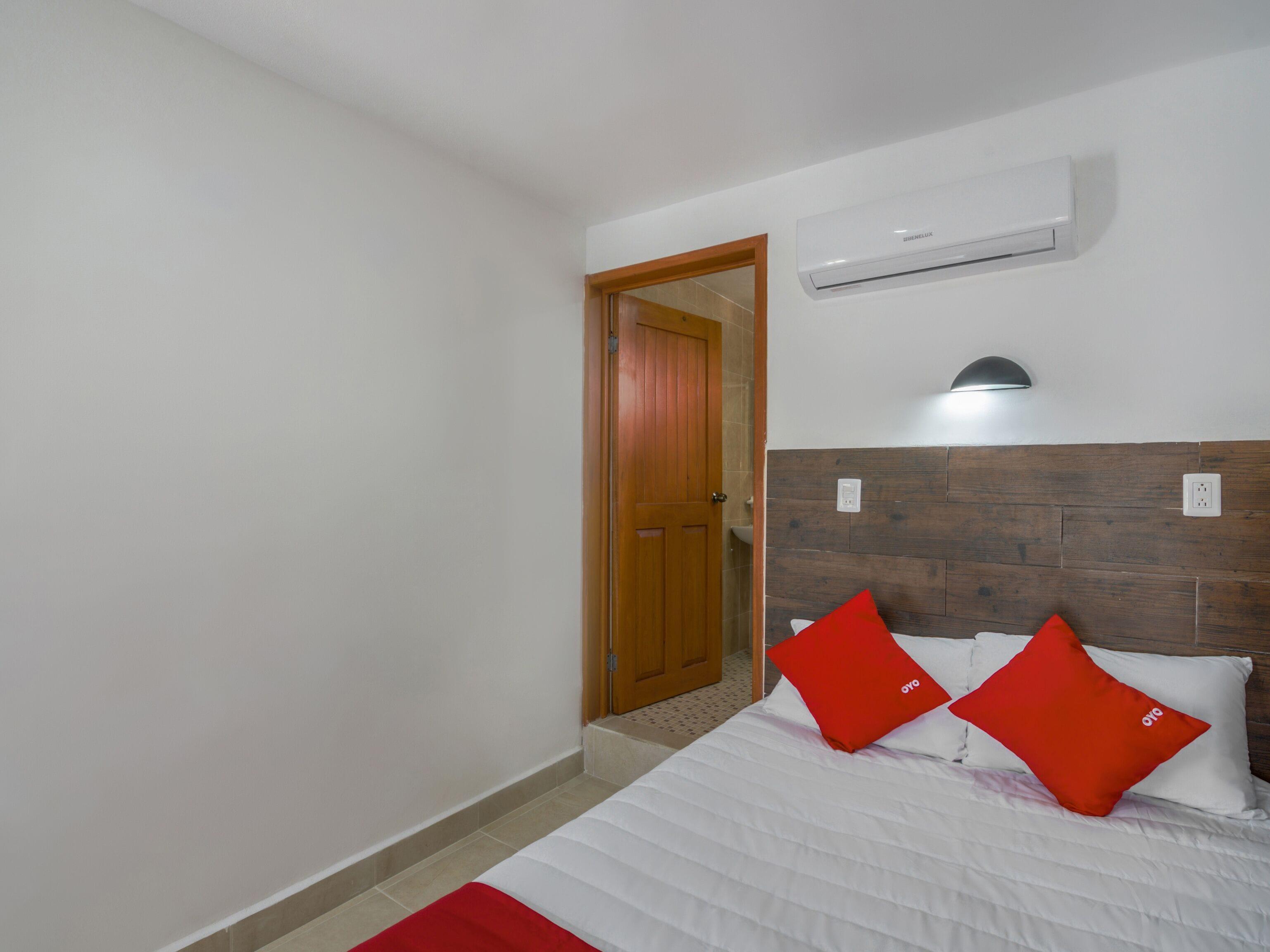 Oyo Palma Real Hotel