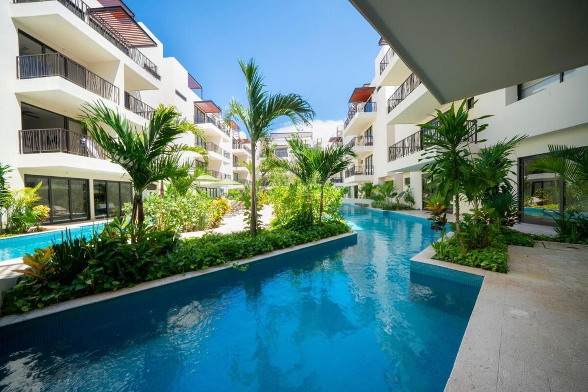 Modern In Pool And Gym Apartment Tulum