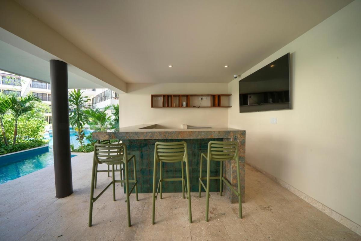 Modern In Pool And Gym Apartment Tulum