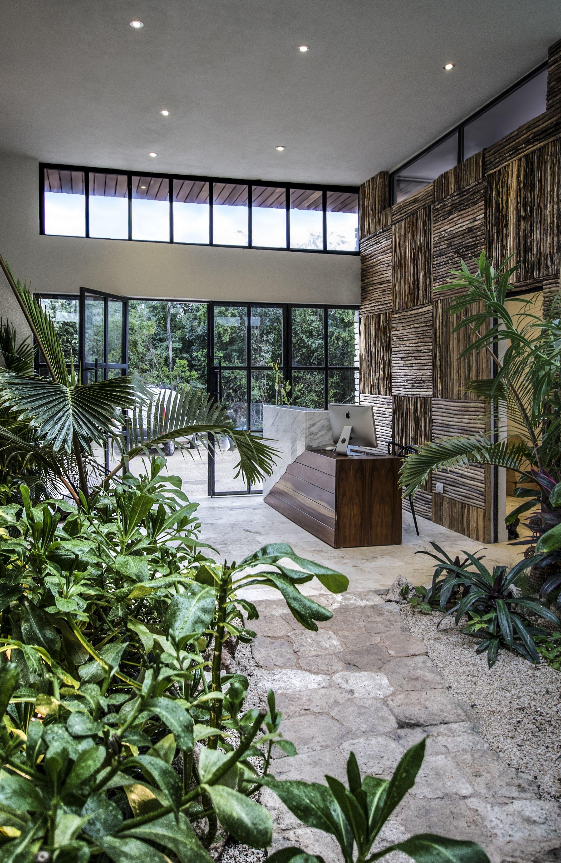 Hotel The Strabon 4*