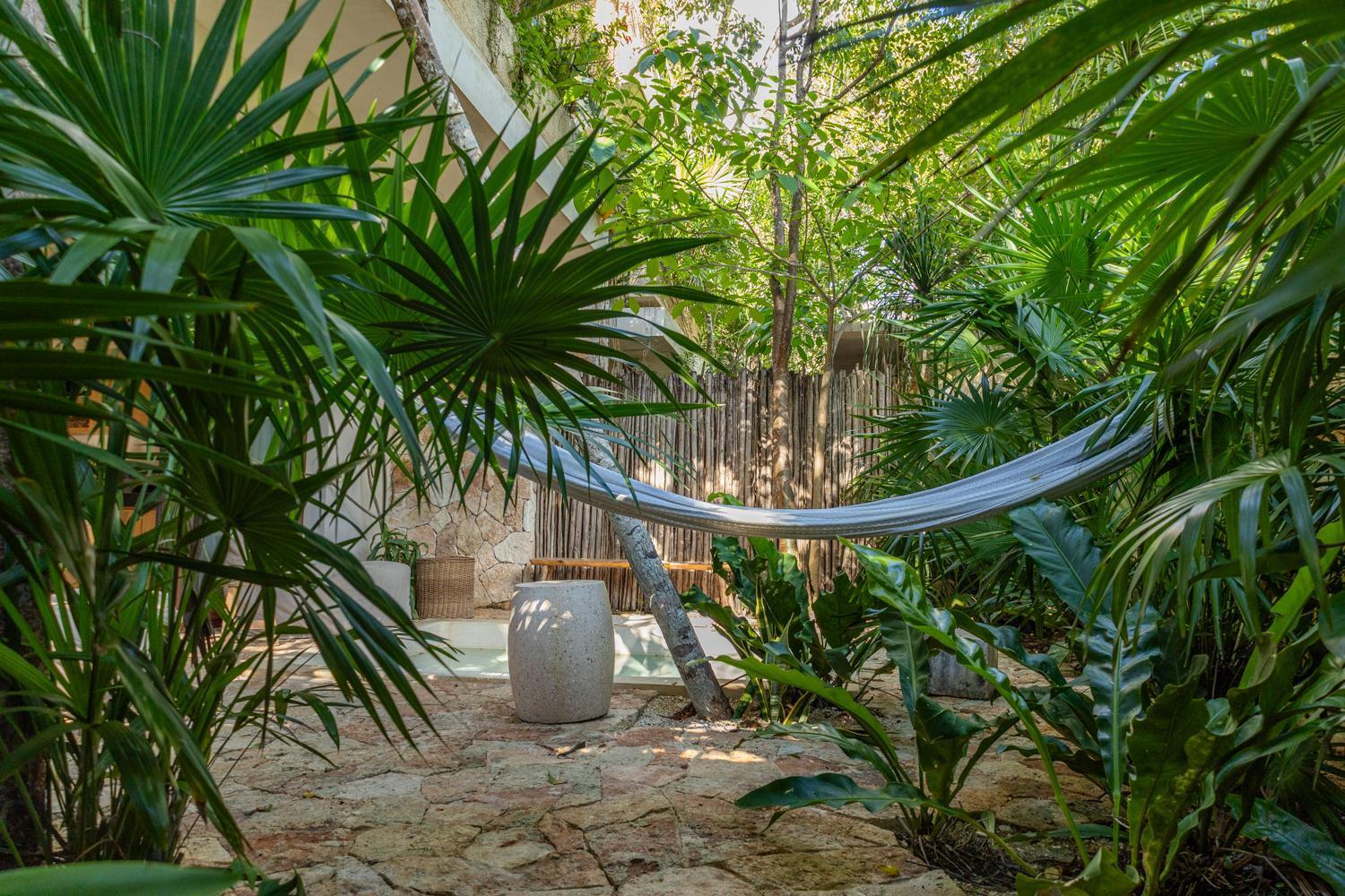 Teva Tulum, Aldea Zama