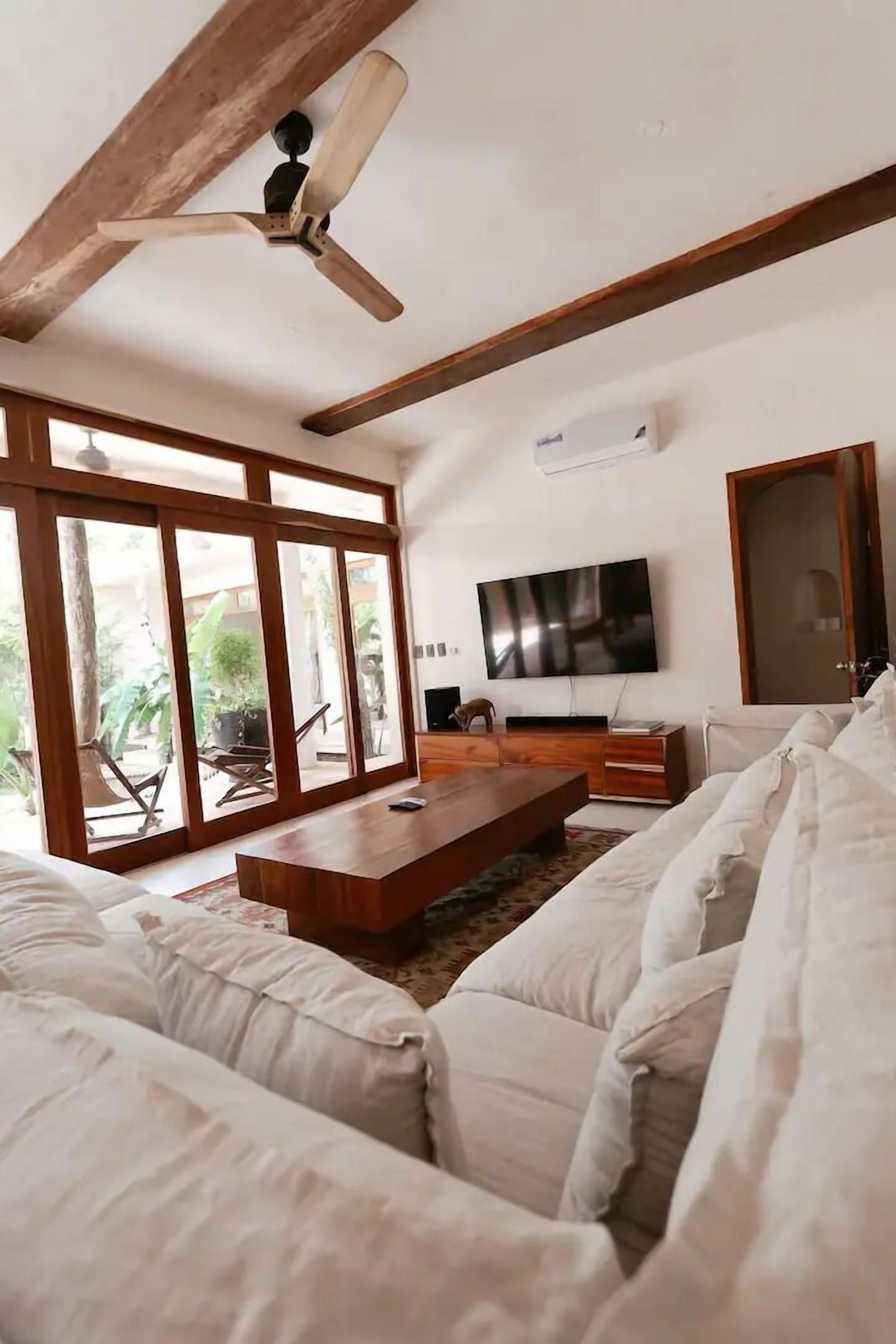 Sanah Hotel 4*