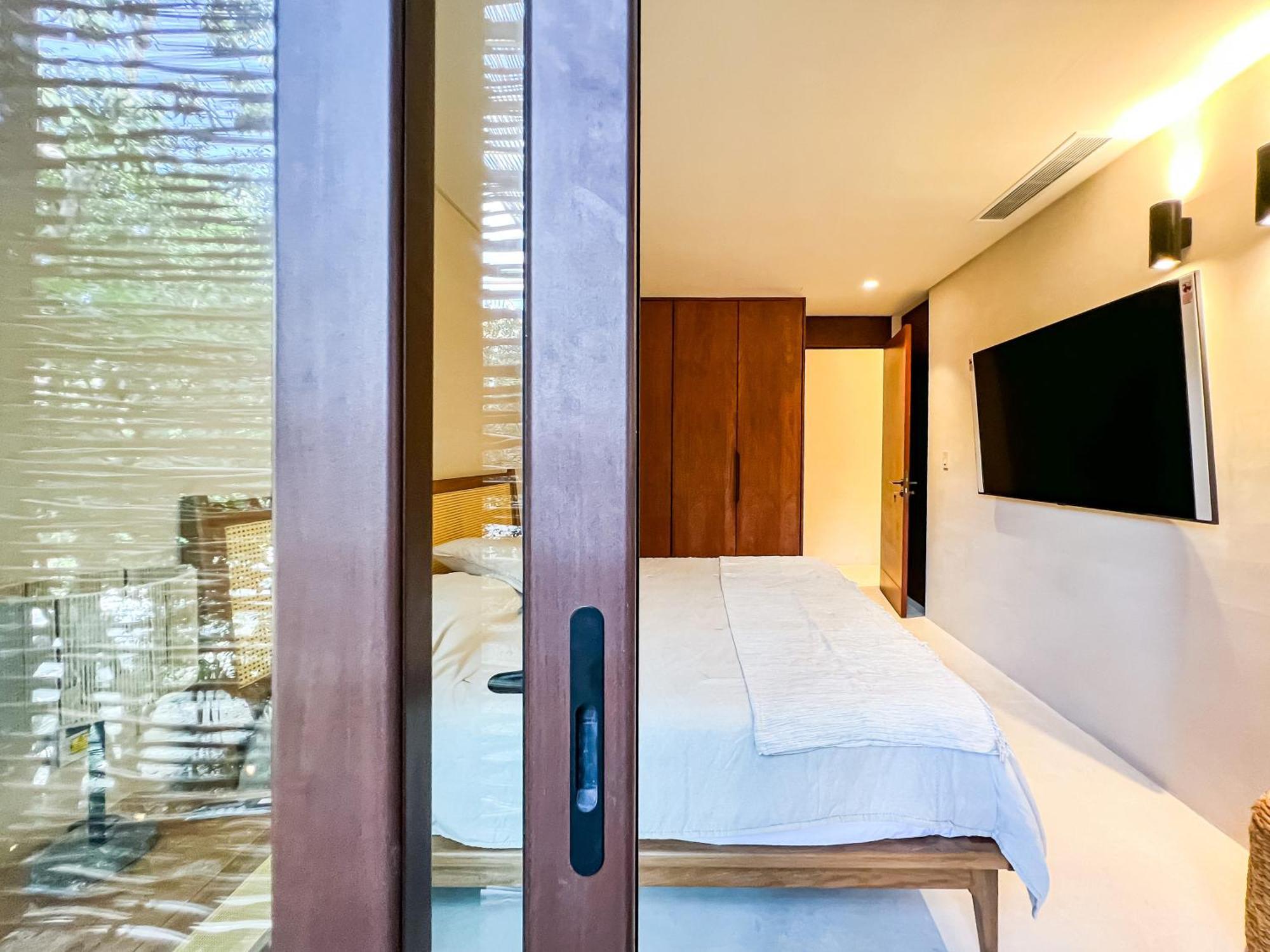 Gated 2br With Rooftop Pool