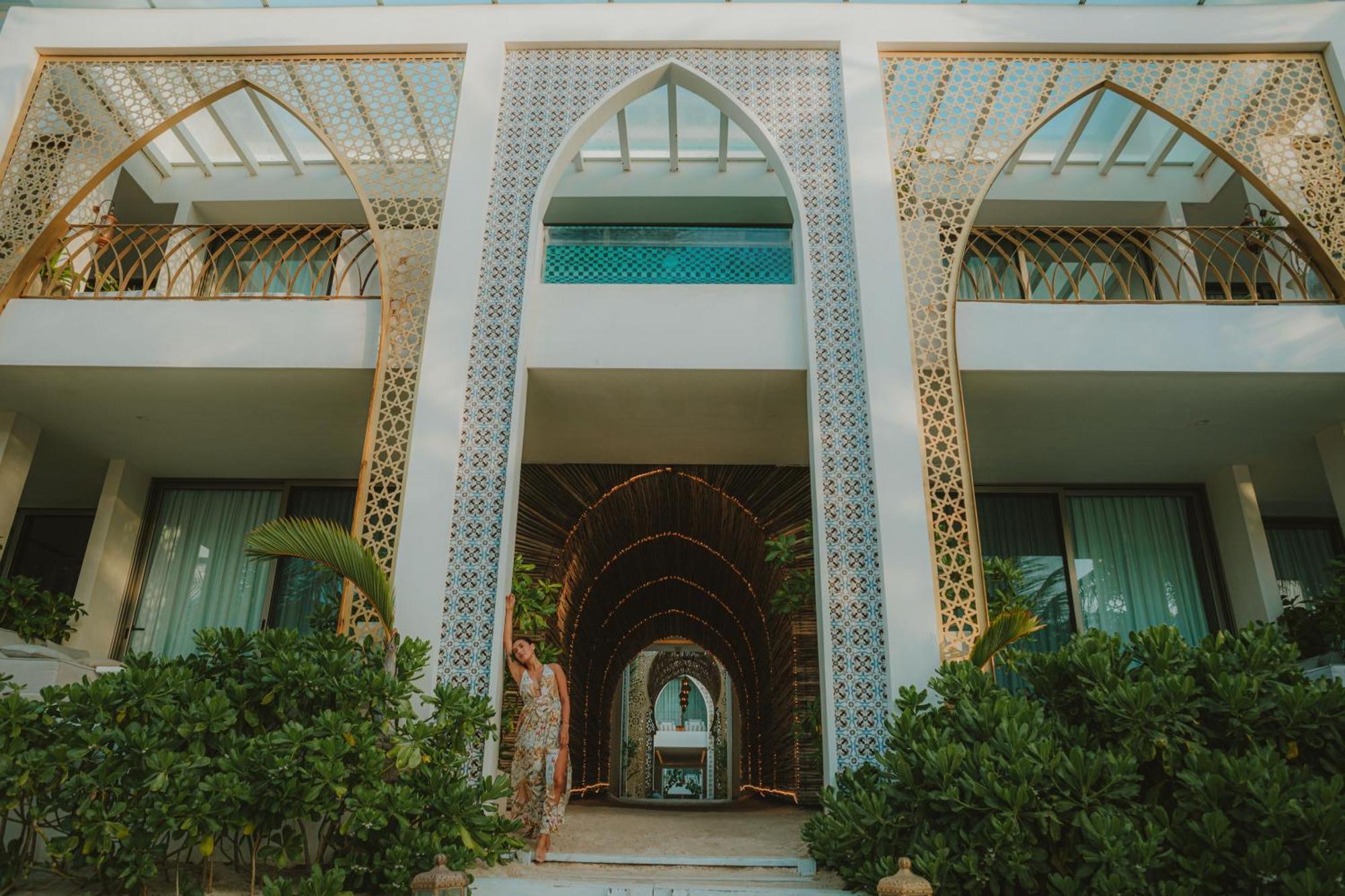 Sana Beachfront Boutique Hotel