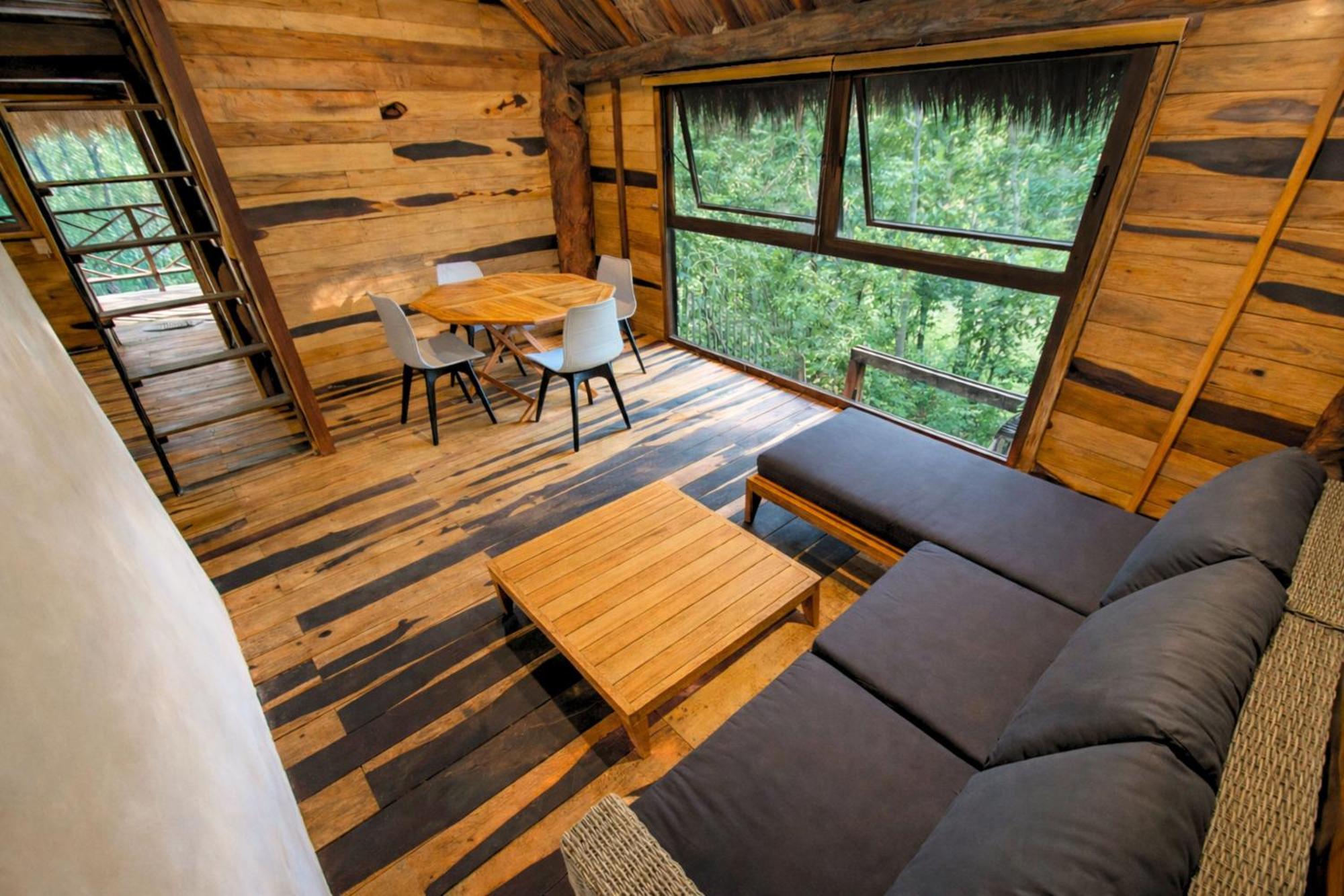 Treehouse H2ojos Campsite Tulum