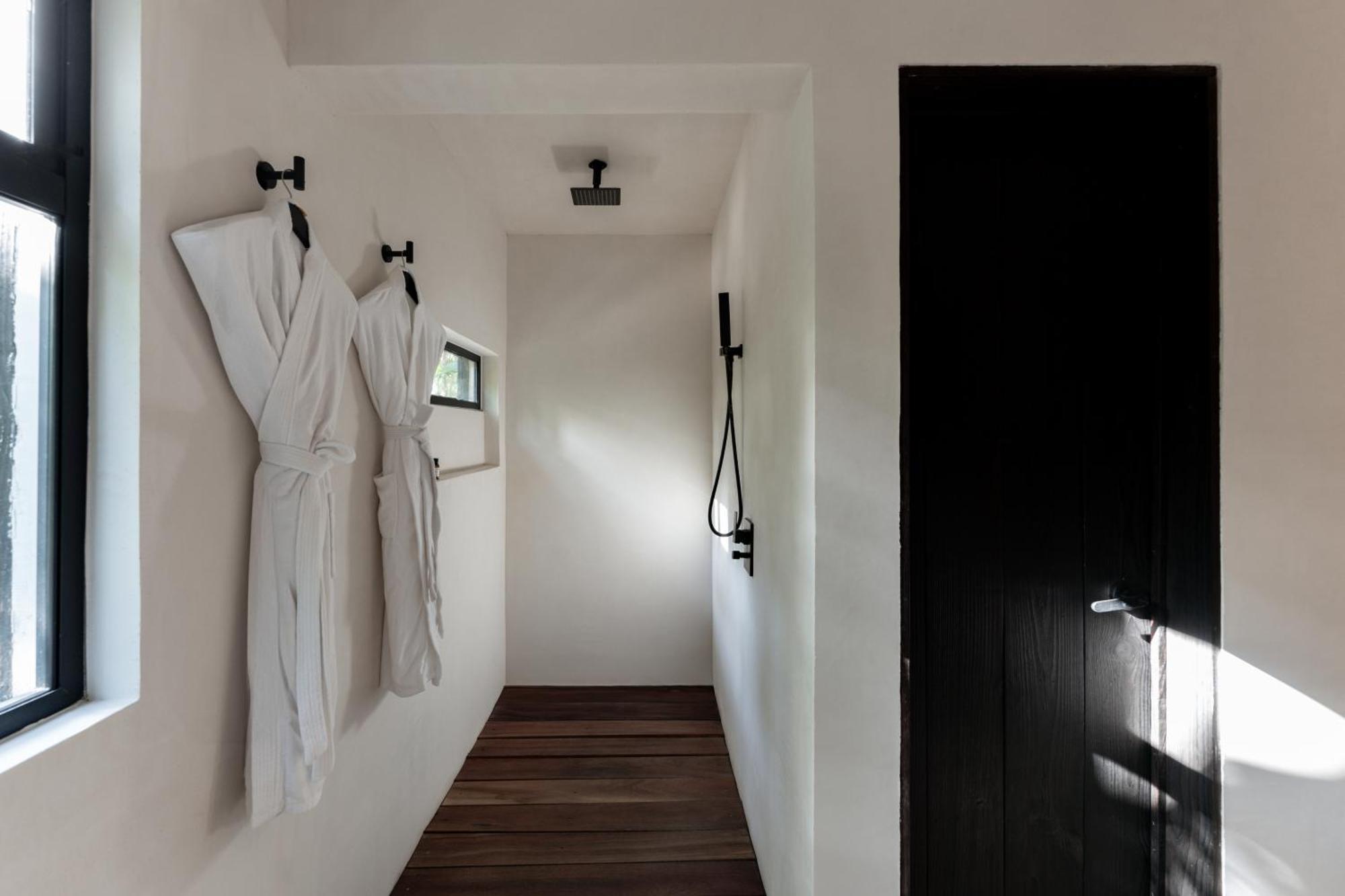 Hotel Umi *