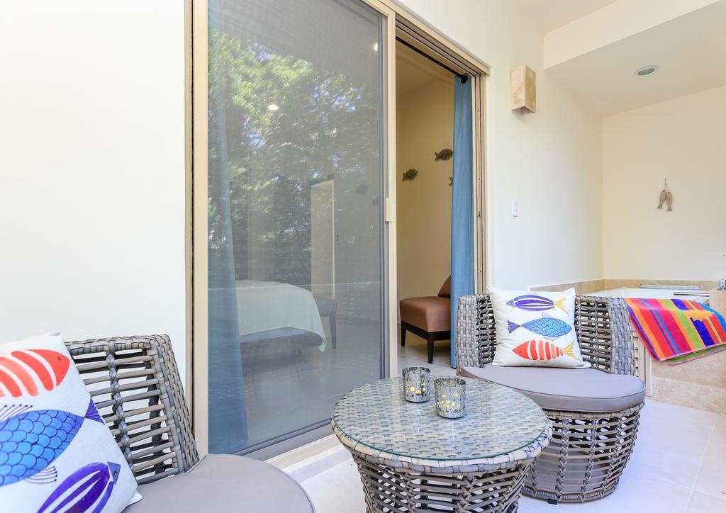 Complex With An Alluring Pool & Tropical Vibes By Stella Rentals! Apartment *