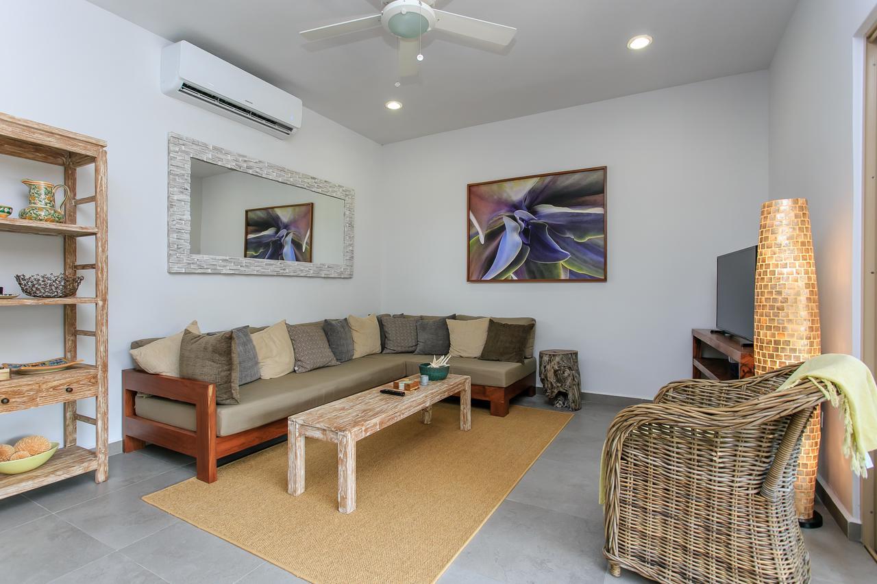 Complex With An Alluring Pool & Tropical Vibes By Stella Rentals! Apartment *