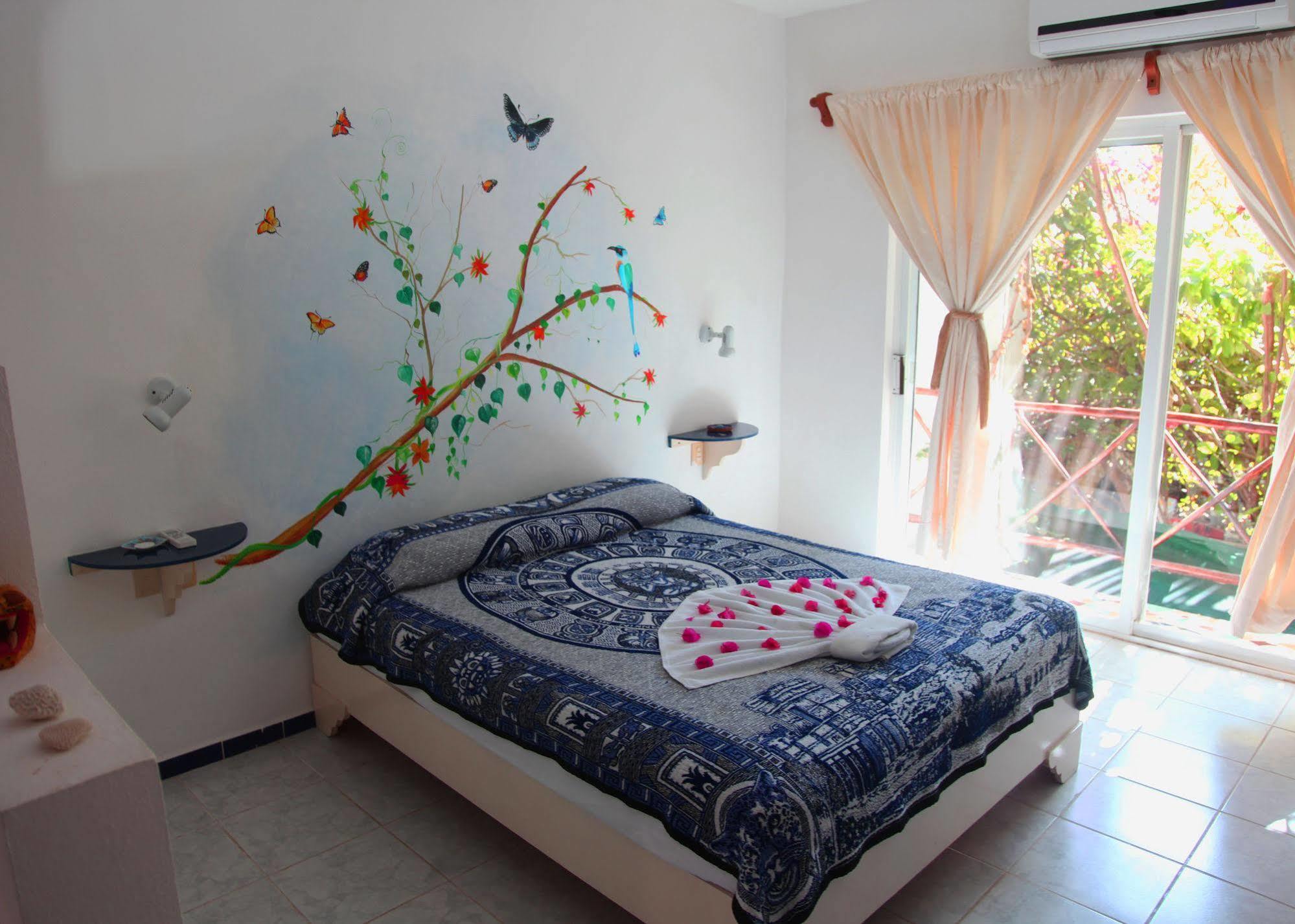 Residencia La Mariposa 3*