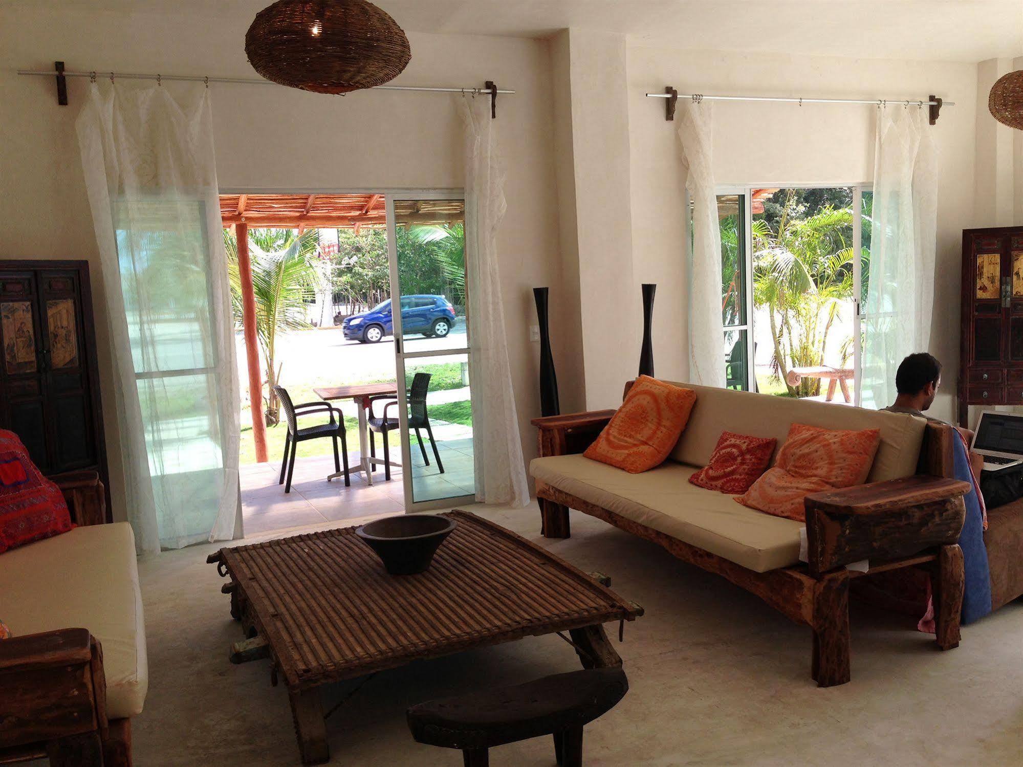 Townhouse By Amansala Hotel