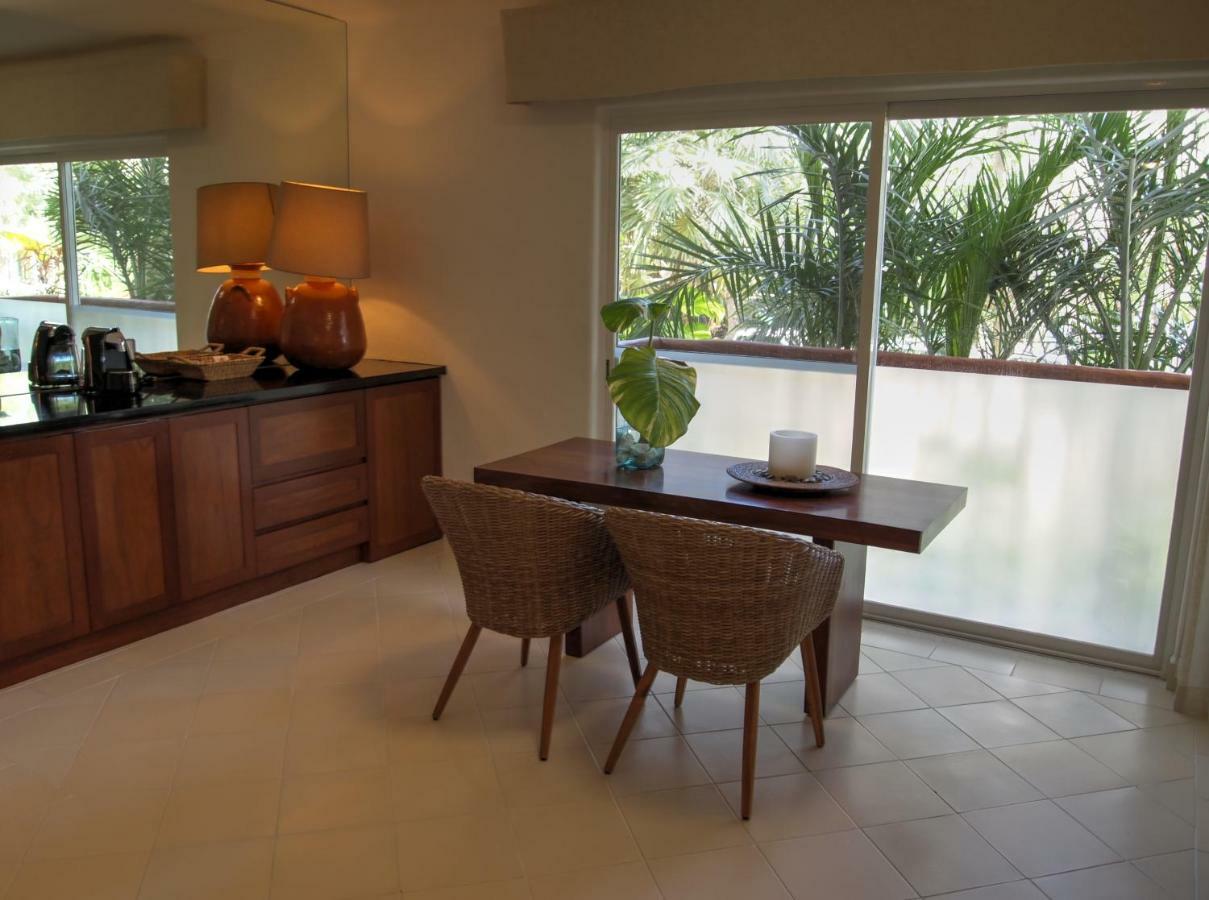 Akumal 108 3 Bedroom Beachfront Second Floor Holiday home