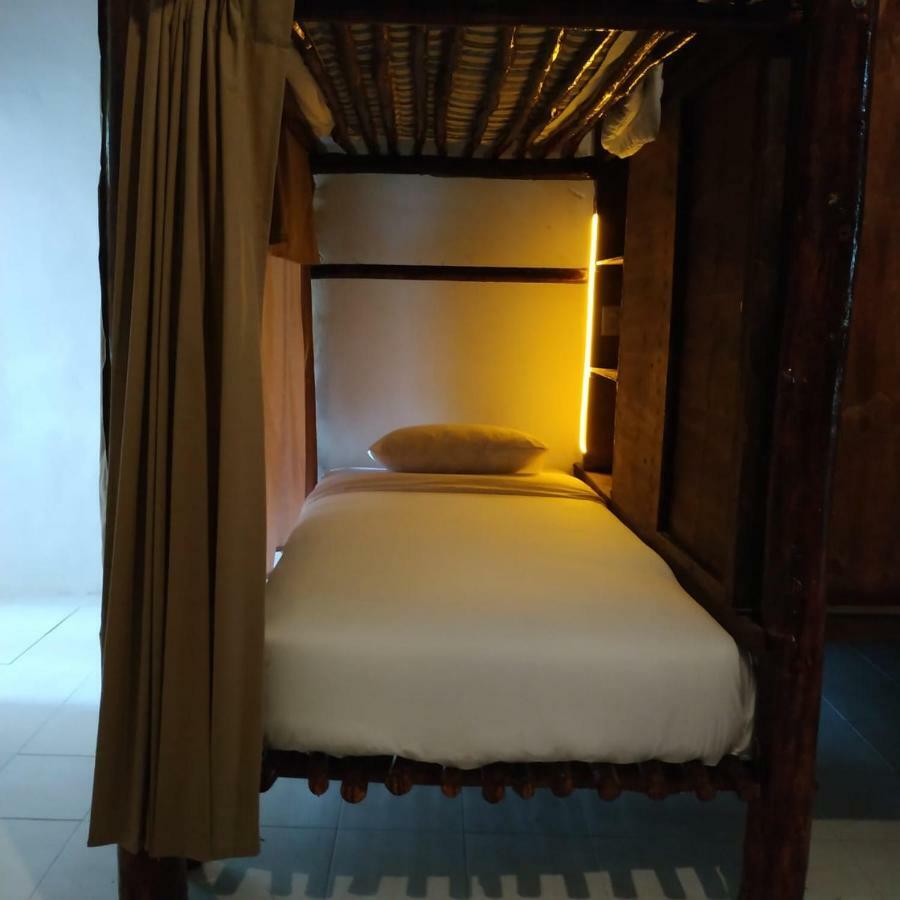Jungle House & Hotel 3*