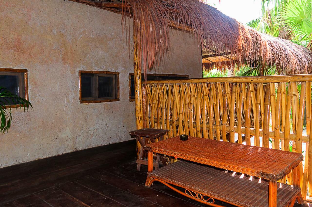 Bambu Gran Palas Hostal Party * Tulum