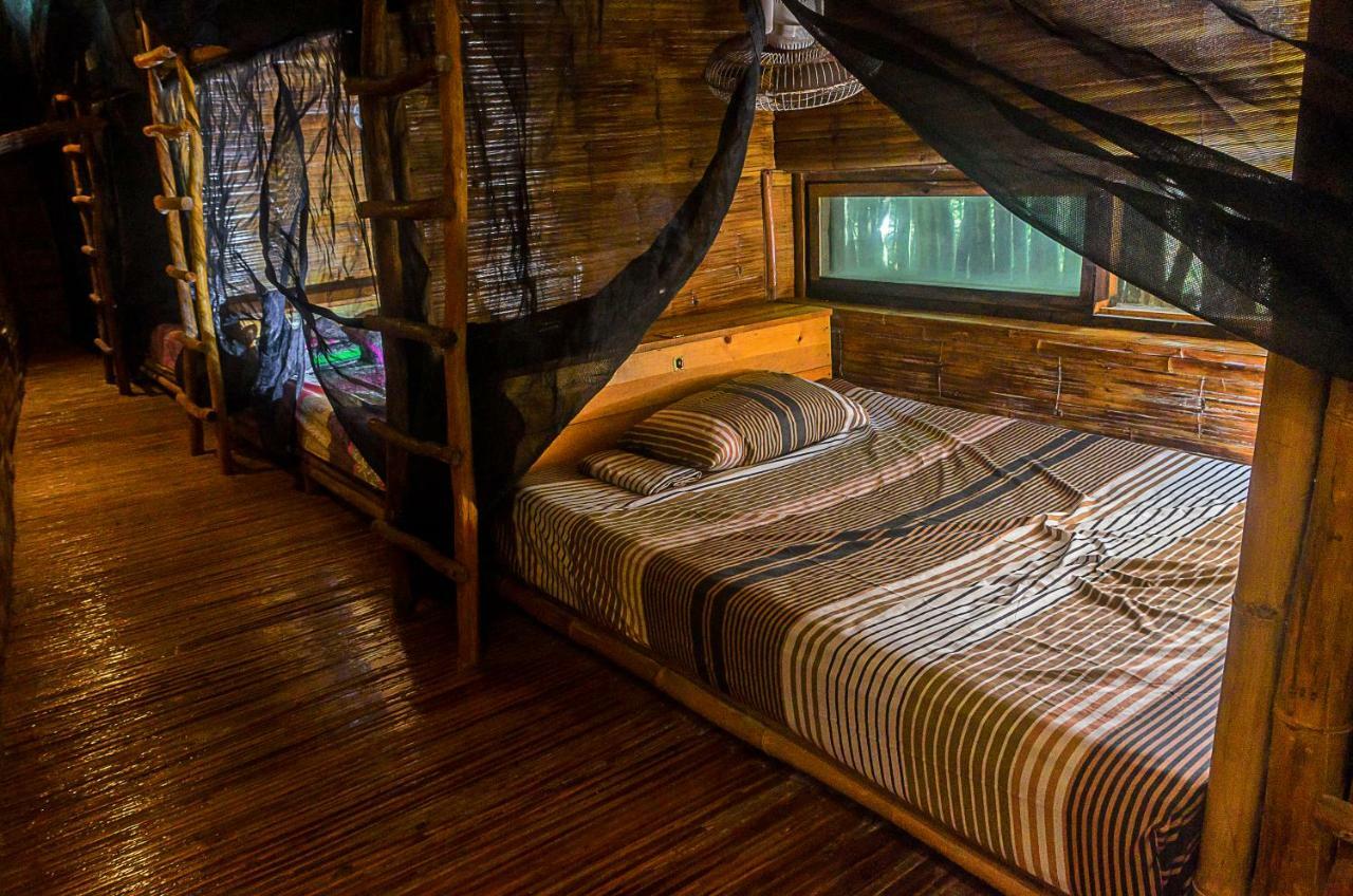 Bambu Gran Palas Hostal Party Hostel *