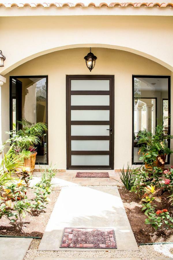 Stunning For 10-cabana-private Pool-parking