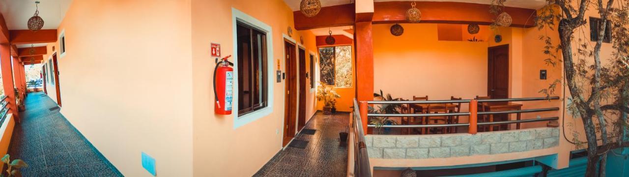 Itza La Veleta Hotel