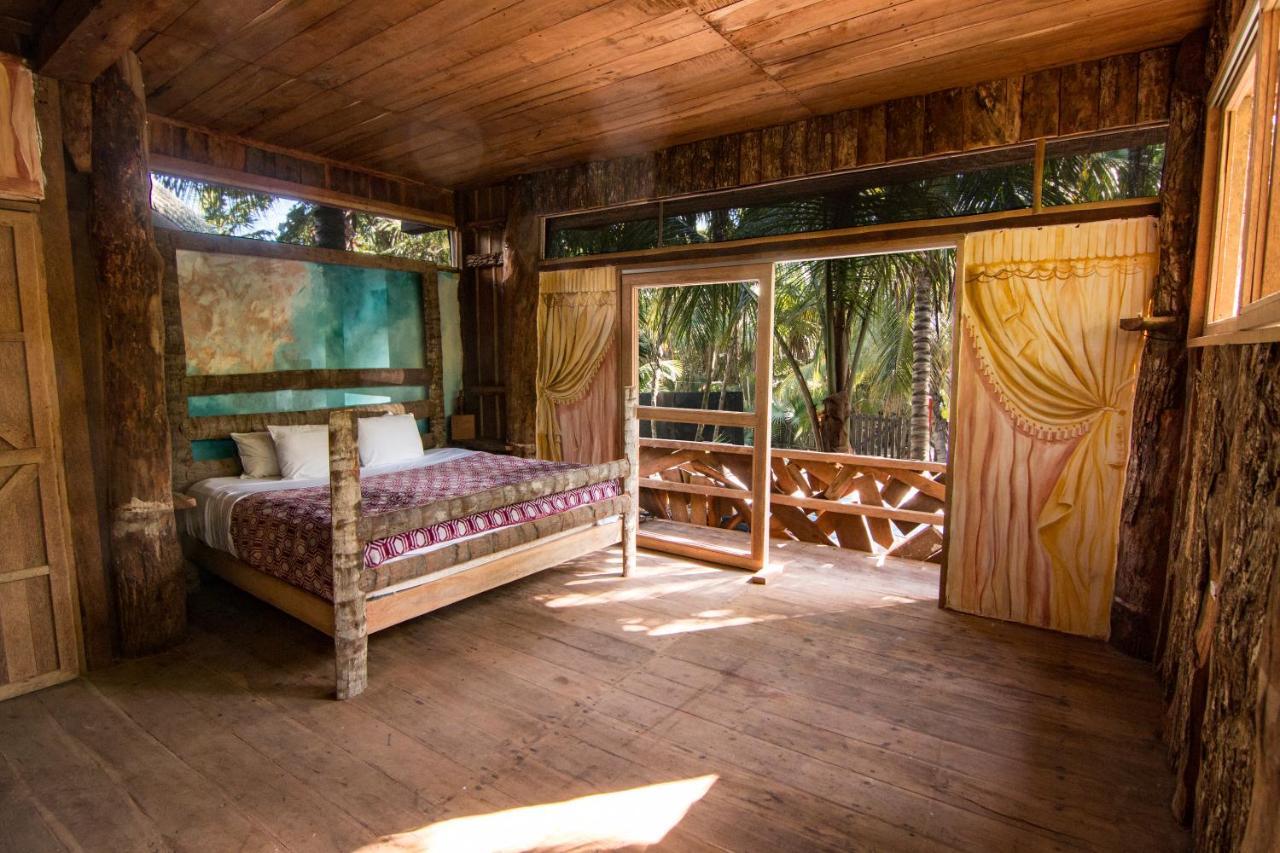 Bambu Gran Palas Hostal Party Tulum