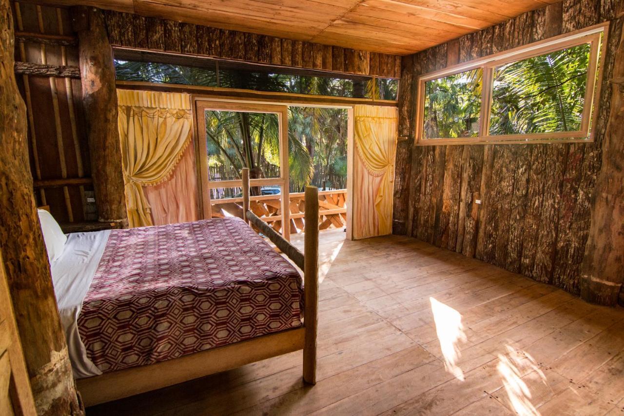 Hostel Bambu Gran Palas Hostal Party