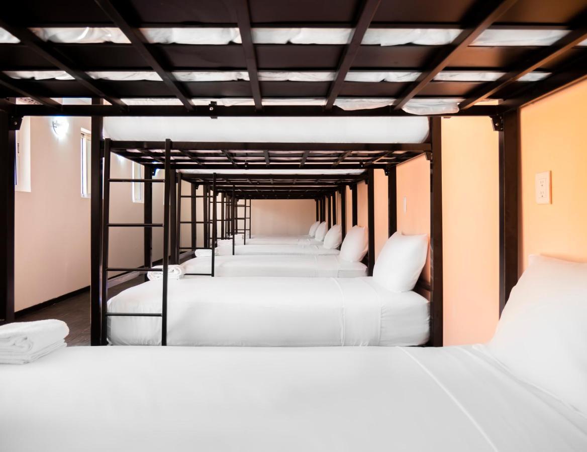 Colorbox Beds And Hostel