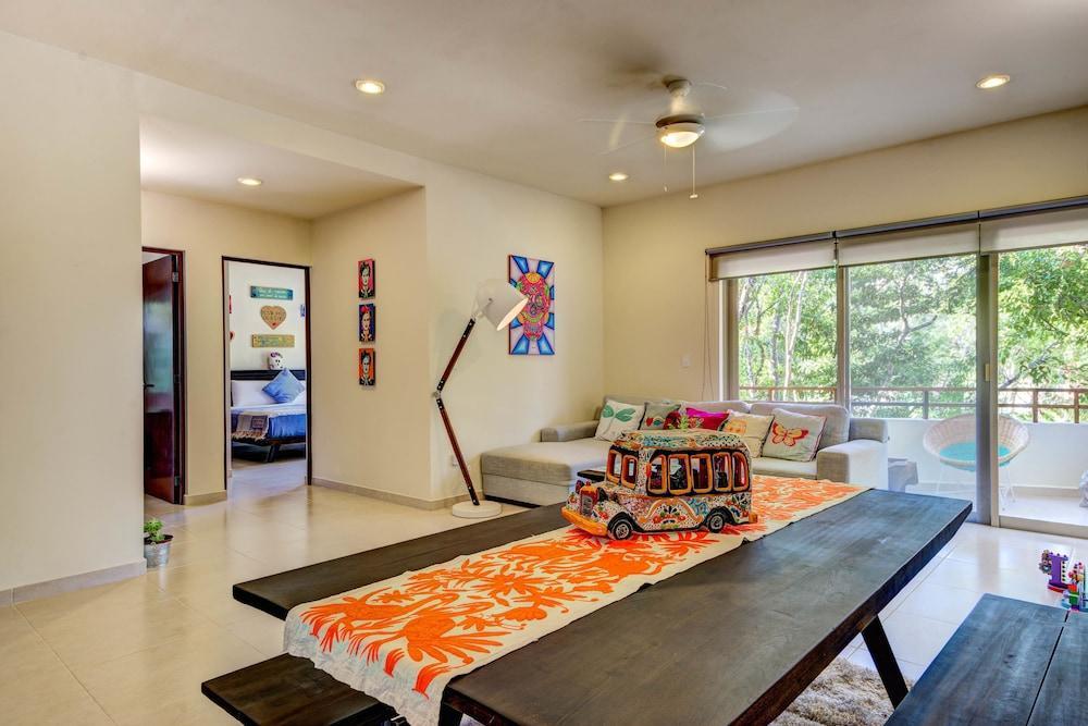Peggy 2 Bdrm Sleeps 4 Balcony