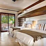 Mar y Olas-Villa for 14 guests!
