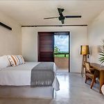 Mar y Olas-Villa for 14 guests!