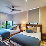 Don Quijote - Private Pool & Beach Club Access