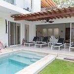 Luxury Private Villas , Private Pool, Private Garden, Jacuzzi, 24Hours Security