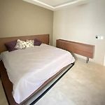 Private Bedroom With Pool And Close To Downtown And Beach