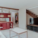 Roc Eleven Residence