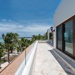 Mansion In Soliman Bay