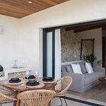 Modern 2Br Penthouse Concierge Gated Community