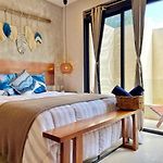 Room In Studio - Charming And Bright Studio