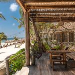 Los Amigos Beach Hotel Boutique