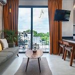 Ujo Condo Boutique
