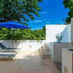 Luxury Private 3Bed Villa, Garden, Pool,Security