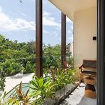 Mistiq Gardens