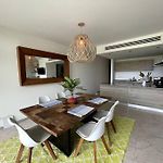 2Br Condo With Great View