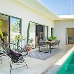 Casa Lou, Large House And Pool, Beach Club Access