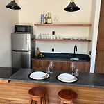 Studio W/Plunge Pool & Kitchen