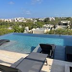 Studio W/Plunge Pool & Kitchen