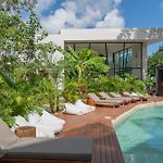 Jade Tulum