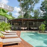 Jade Tulum
