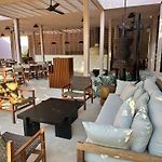 Aflora Resort Style Studio