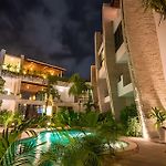 Penthouse With Private Pool Moots 306