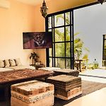 Design Villa Minutes Form The Beach