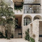 Casa Zebrina Designer Apartment