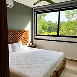 Room Rental Super Comfortable With Office Space!