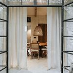 Design Loft With Private Pool And Spa Like Feature