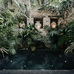 Design Loft With Private Pool And Spa Like Feature